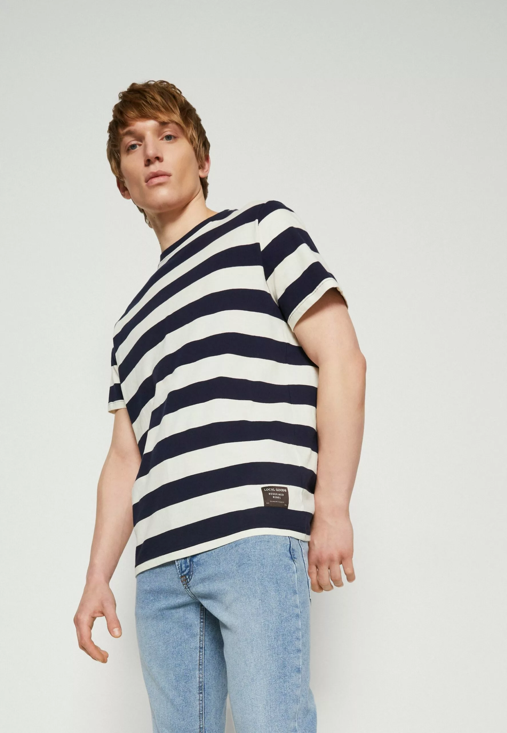 Redefined Rebel Julio Tee - T-Shirt Print - Navy - Afbeelding 4