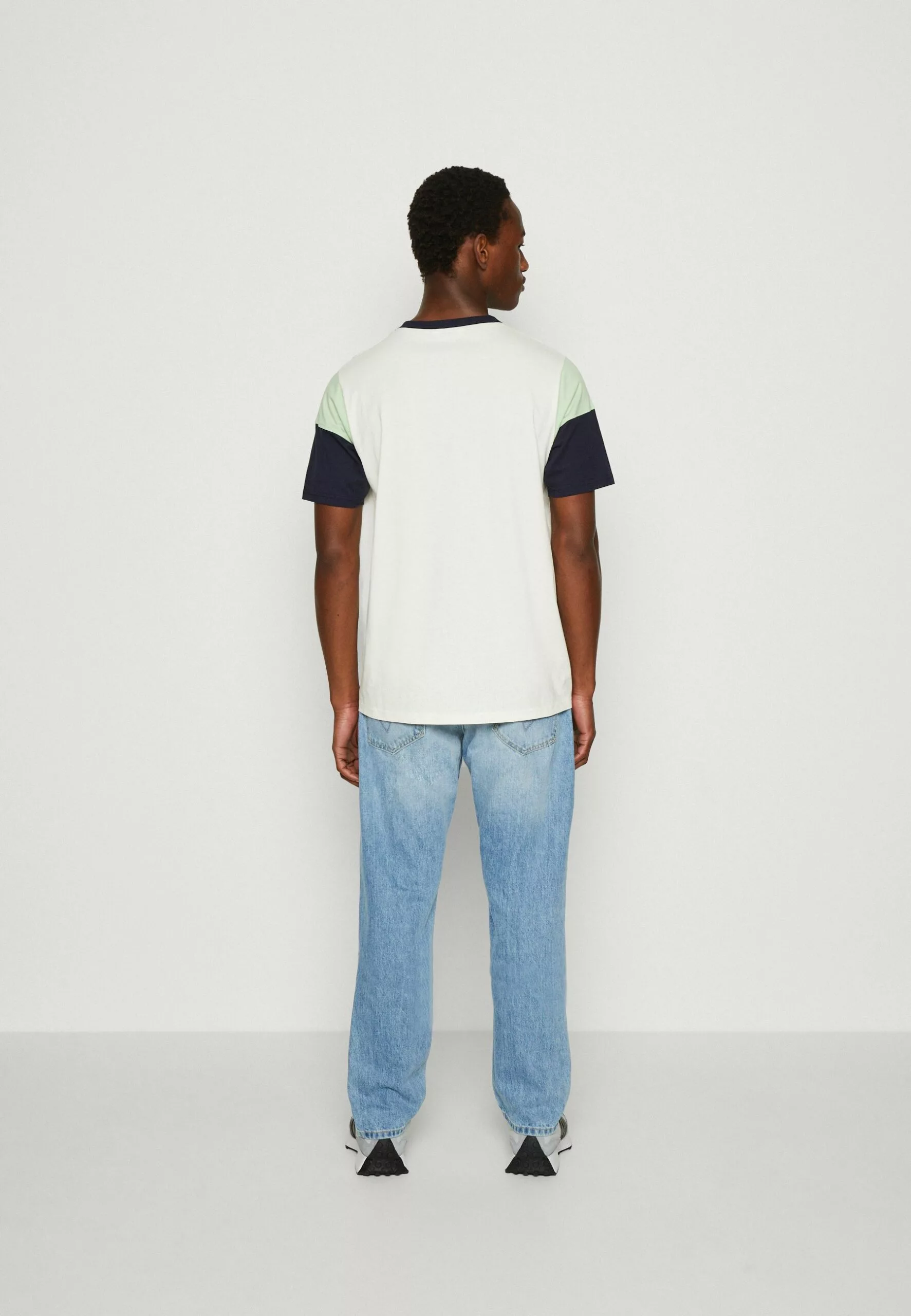 Redefined Rebel Garry Tee - T-Shirt Print - Pristine - Afbeelding 3