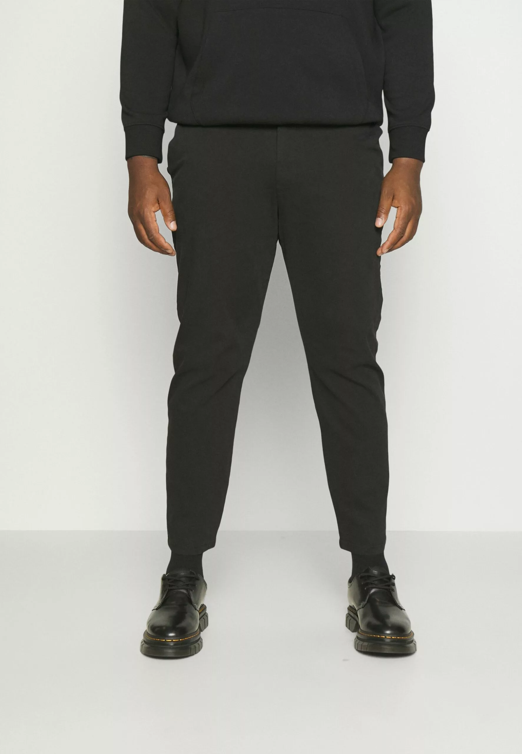Redefined Rebel August Pants Plus - Chino - Black
