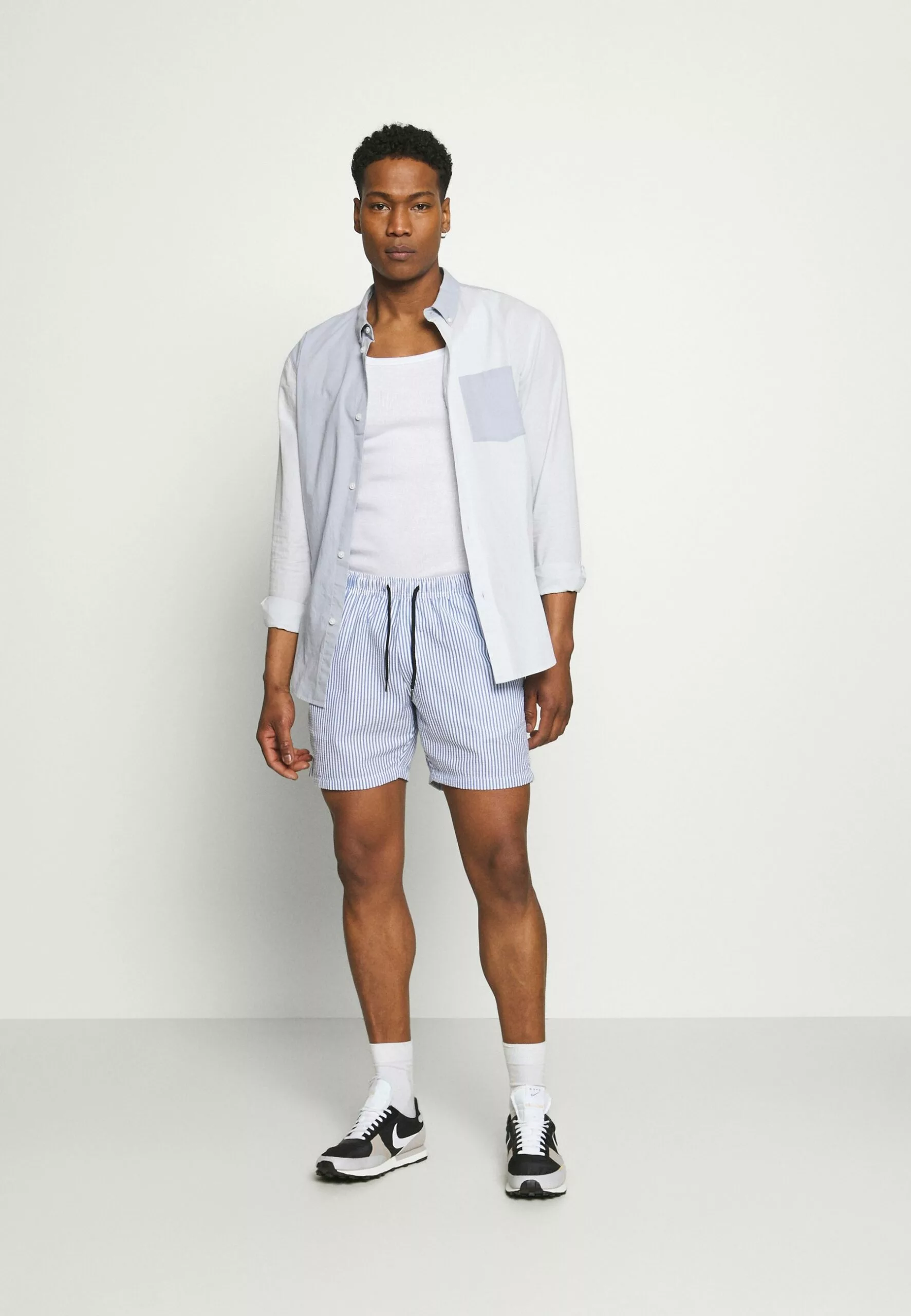 Redefined Rebel Ian - Shorts - Navy - Afbeelding 2