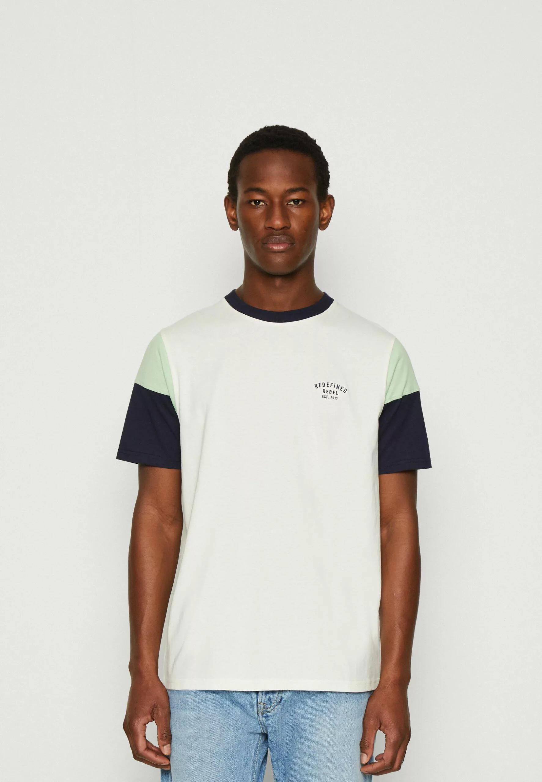 Redefined Rebel Garry Tee - T-Shirt Print - Pristine