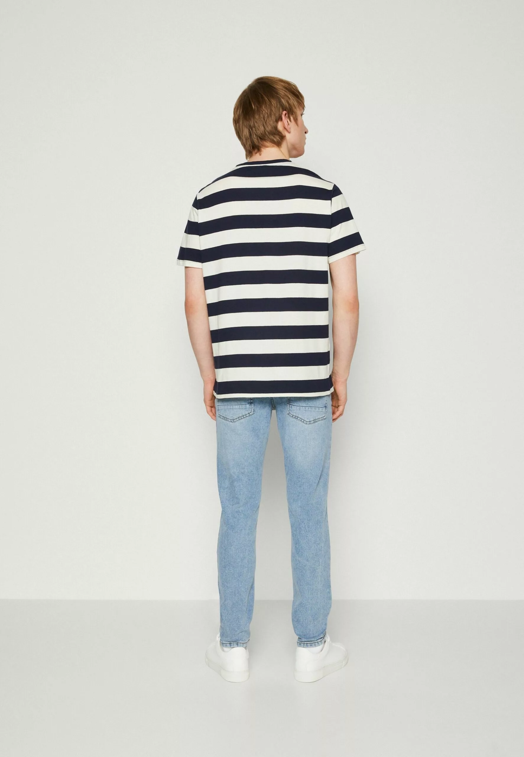 Redefined Rebel Julio Tee - T-Shirt Print - Navy - Afbeelding 3