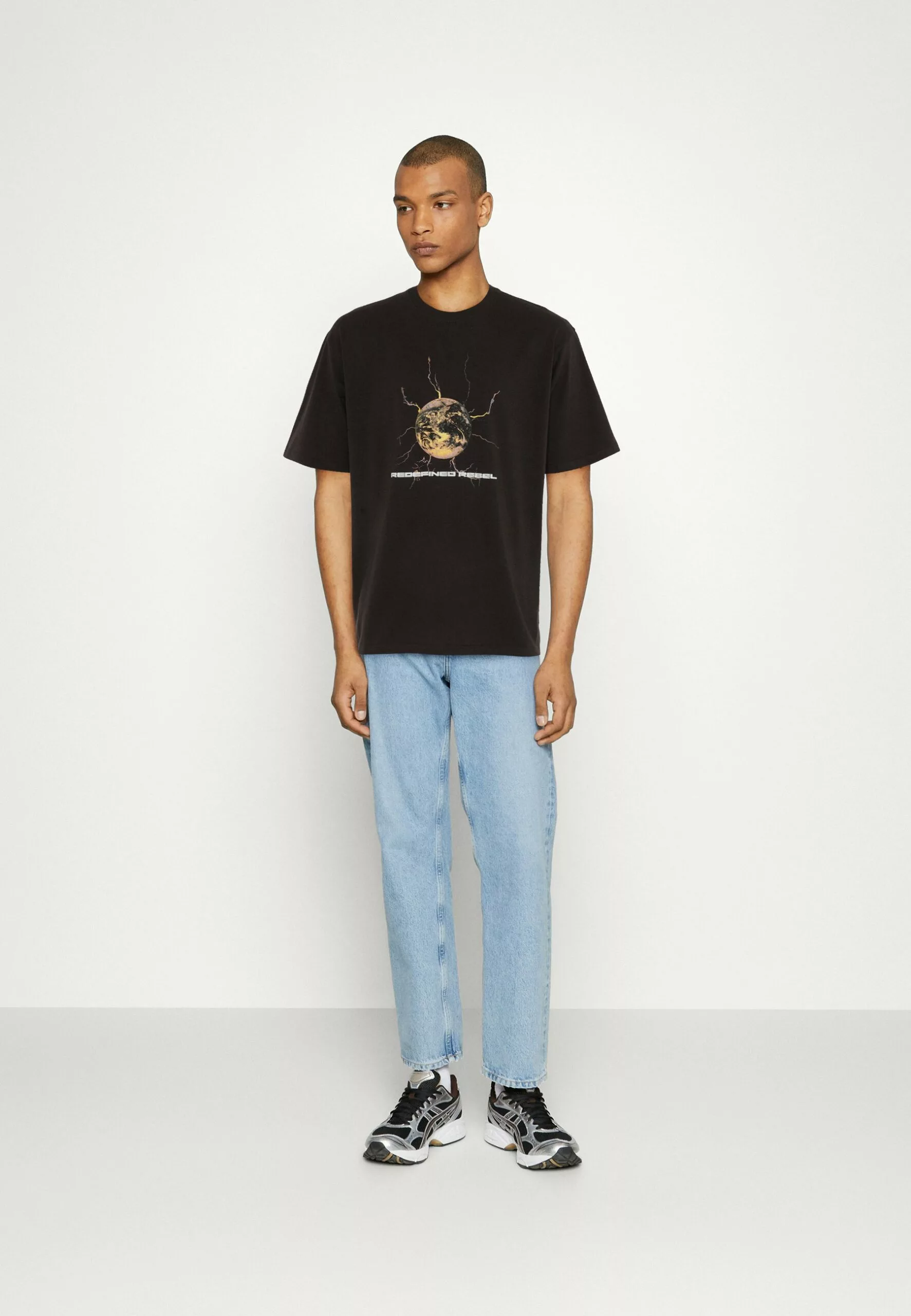 Redefined Rebel Rrharlan Tee - T-Shirt Print - Bristol Black - Afbeelding 2